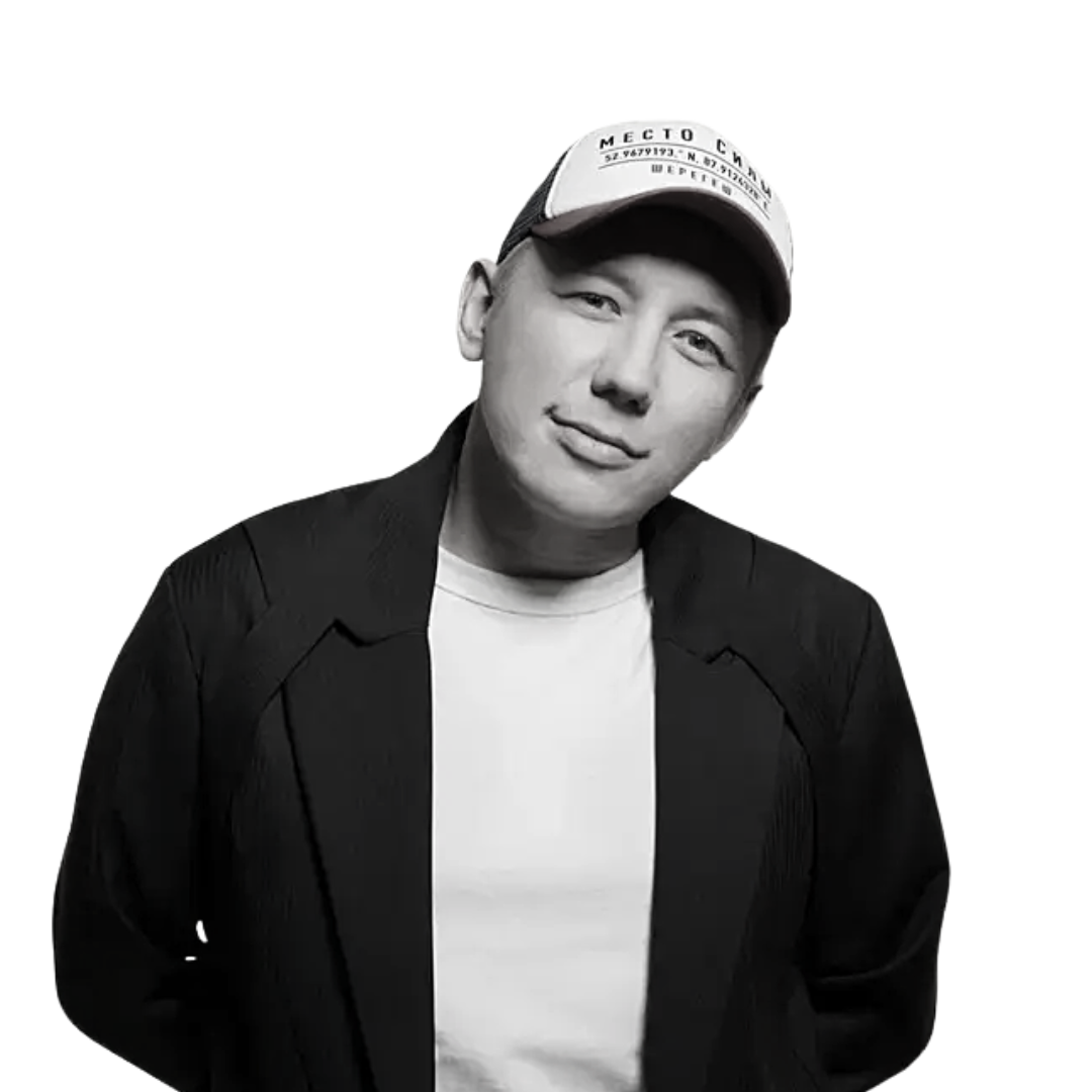 Степан Ледков, российский певец и музыкант, солист известной поп-группы «Марсель», автор и исполнитель хитов «Предубеждение и гордость», «Не отдам», «Эта песня для тебя»