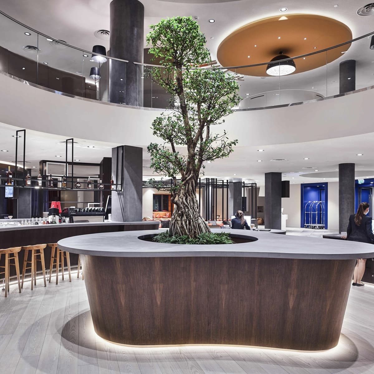 проживание для двоих в отеле Novotel 4* в номере категории «Люкс» на 2 ночи с завтраками и доступом в спа-центр InBalance