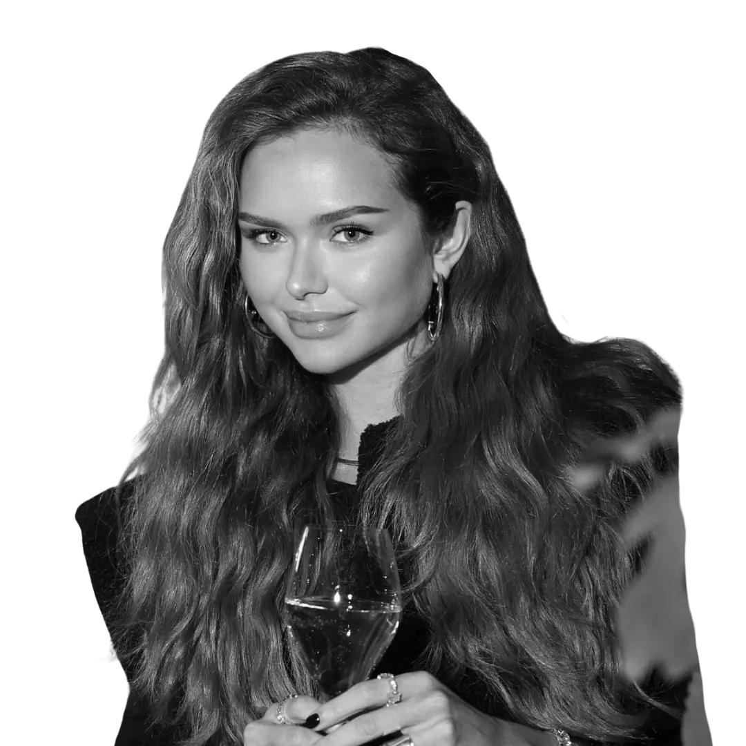 Стефания Маликова — основатель и креативный директор бренда DressByStesha